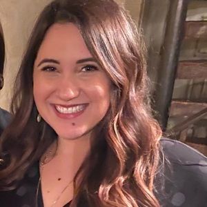 Meet your Posher, Christina